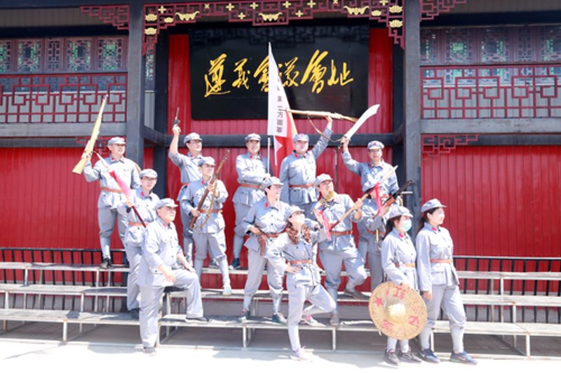 汇川区服装店：时尚与舒适的交融