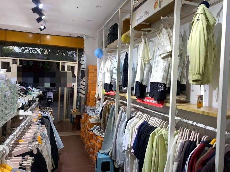 遵义服装店:时尚潮流的缩影与前沿